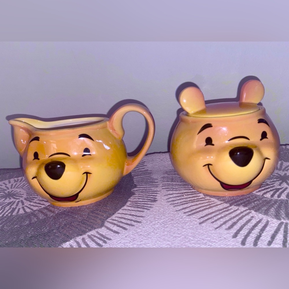 Cardew Winnie the Pooh Disneyiana  Ceramic Creamer and Sugar Set